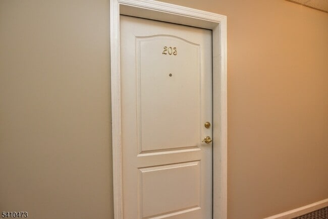 Photo - 203 Central Pk Pl Unit 203