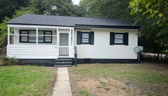 Front of home - 1351 Waverly Ave Rental