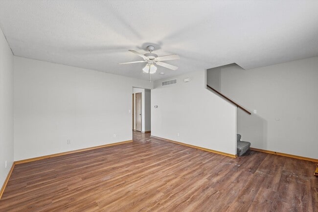 Photo - Modern Comfort & Space