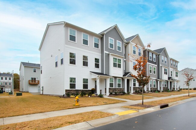 Photo - Modern 3-Bedroom Townhome in Magnolia Trace!