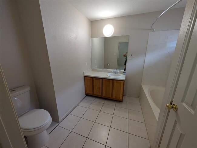 Photo - 17745 Loch Linnhe Loop