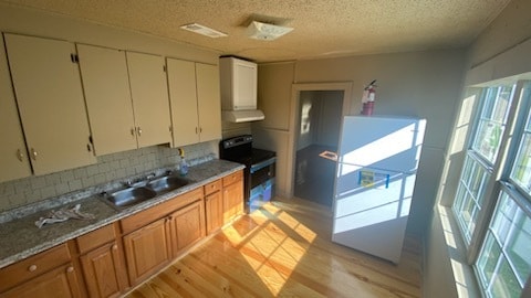 Photo - 3440 Hollywood St