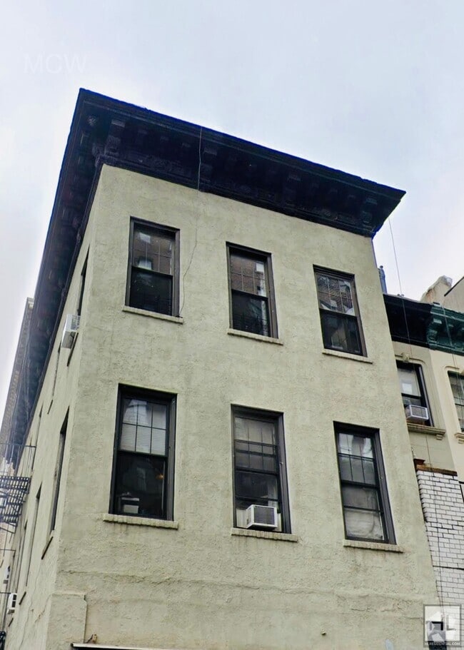 Building Photo - 1BD 1BA LEXINGTON AVENUE UPPER EAST SIDE Rental