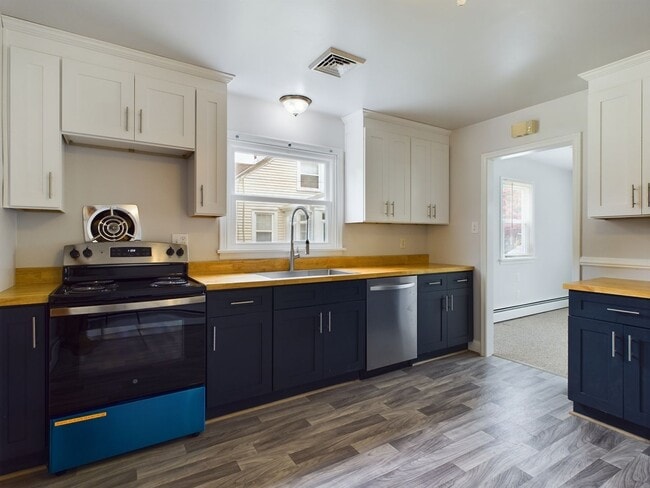 Photo - 3005 Putney Rd