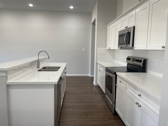 Photo - 1055 Rd 5736