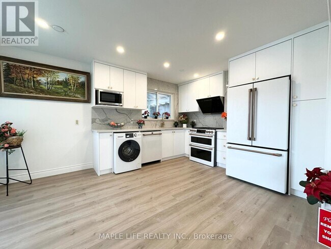 Photo - 15 Nymark Ave