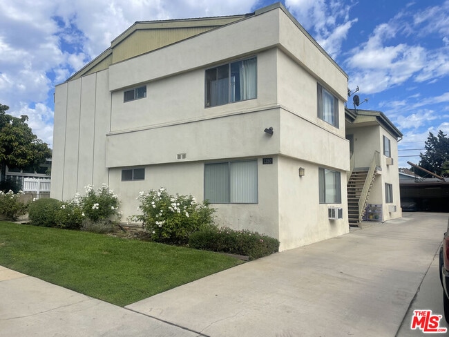 Photo - 1150 N Commonwealth Ave Unidad #2