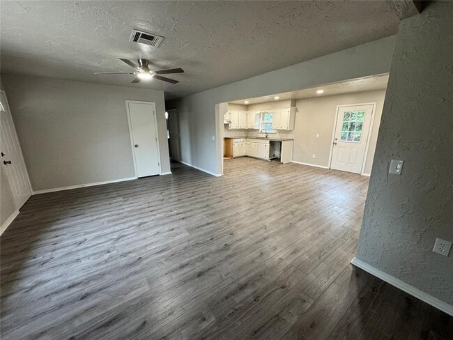 14820 W Funston Dr