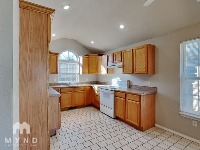 Photo - 3945 W Maple St