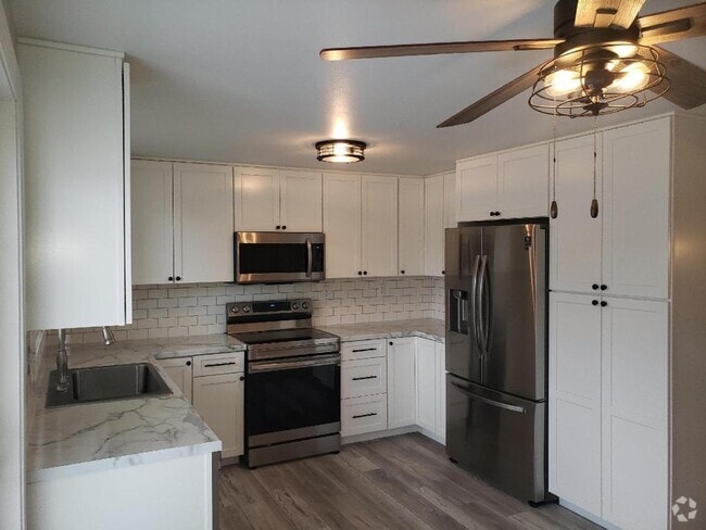 Building Photo - 1700 Hulke Dr Rental
