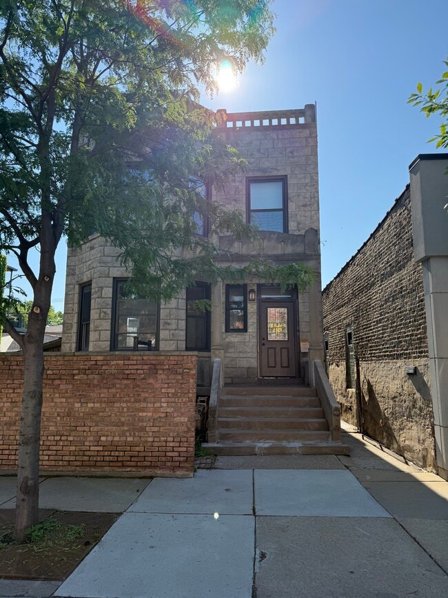 Building Photo - 3618 S Halsted St Unit Apartment