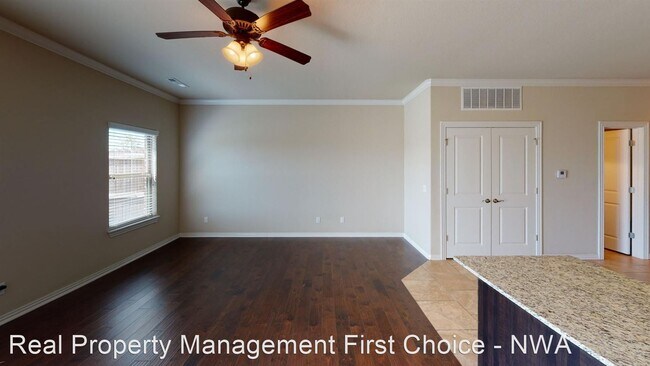 Photo - 3 br, 2.5 bath House - 2731 W Shasta Road