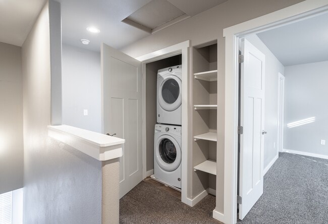 Photo - 924 S Division St