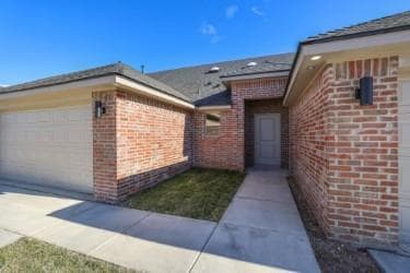 Photo - 7617 Woodford Ave