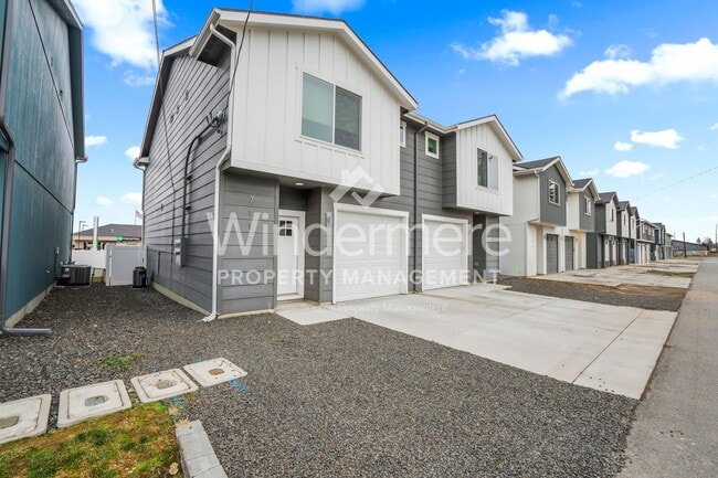 Building Photo - 7117 E Pacific Way Rental