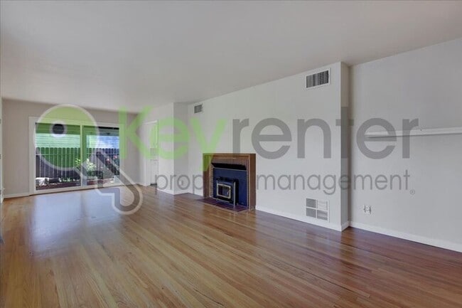 3124 Brophy Dr