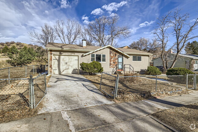 Building Photo - 1361 Oswego St Rental