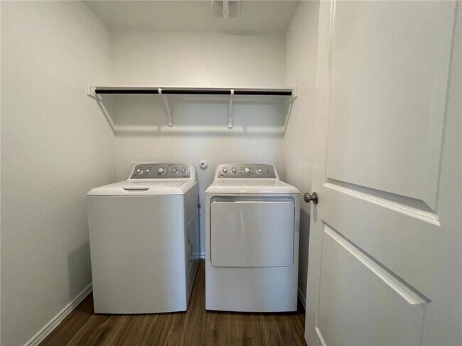 Photo - 216 Arnage Dr