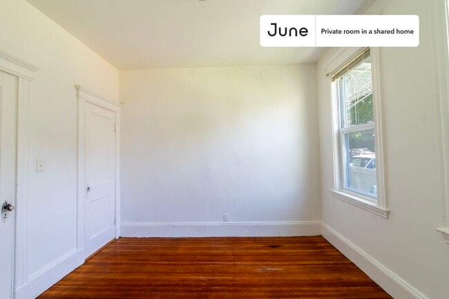 Photo - Room in Shared 5 bed/2 bath home Unit D