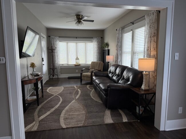 Photo - 283 S Michigan Ave