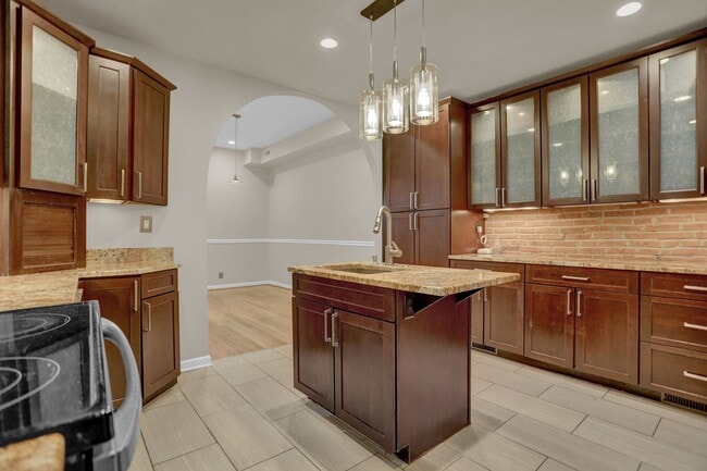 Photo - Chic City Living at 2308 E Fairmont Ave!