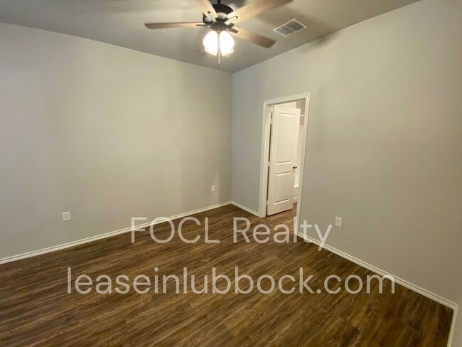 Photo - Luxury Townhome (Frenship ISD)