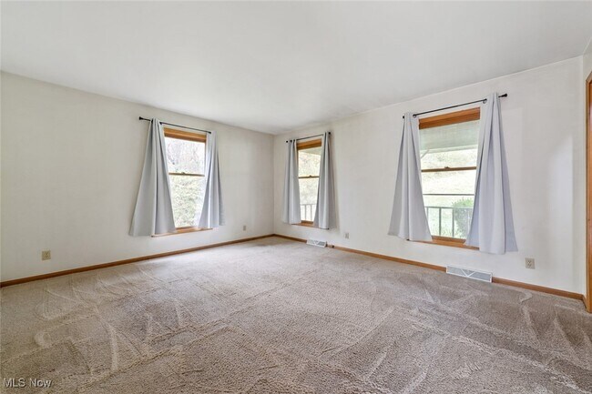 Photo - 1720 Stine Rd