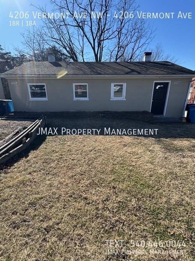 Building Photo - 4206 Vermont Ave NW Unit 4206 Vermont Ave NW