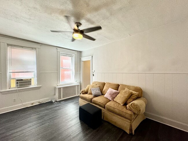 Photo - 5 bed/2 bath Mins. from UC Campus for Only...