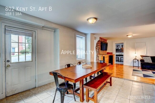 802 Kent St