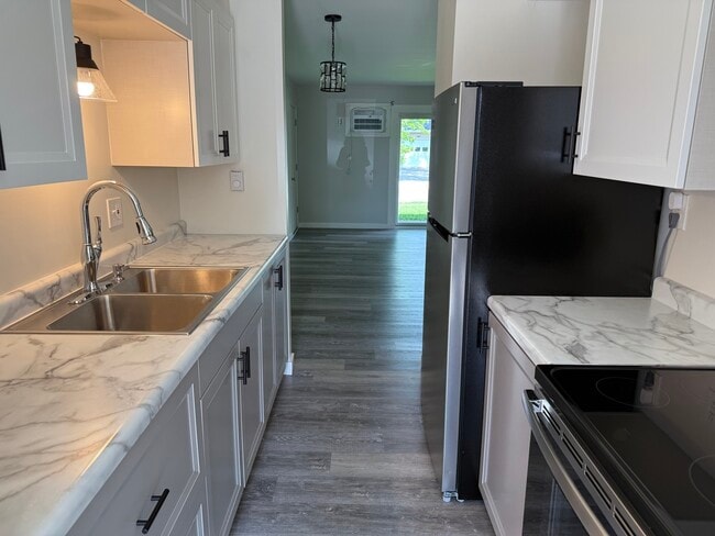 Photo - 108 S 3rd Ave Townhome