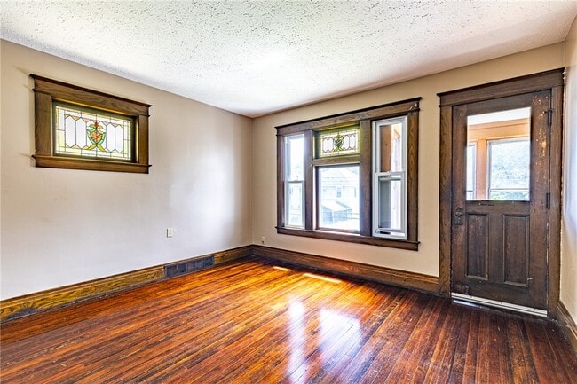 Photo - 791 Norton St