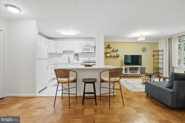 Photo - 4501 Arlington Blvd Unit 229