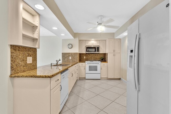 Photo - 1150 Hillsboro Mile Unit 914