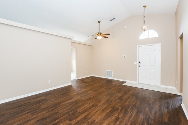 Photo - 337 Riunite Cir