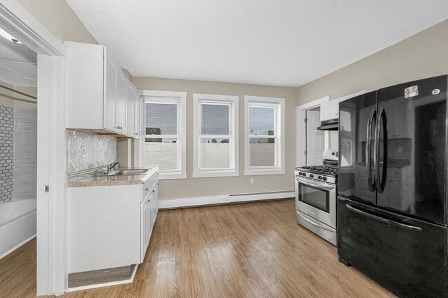 Photo - 50 1/2 Common St Unidad 5