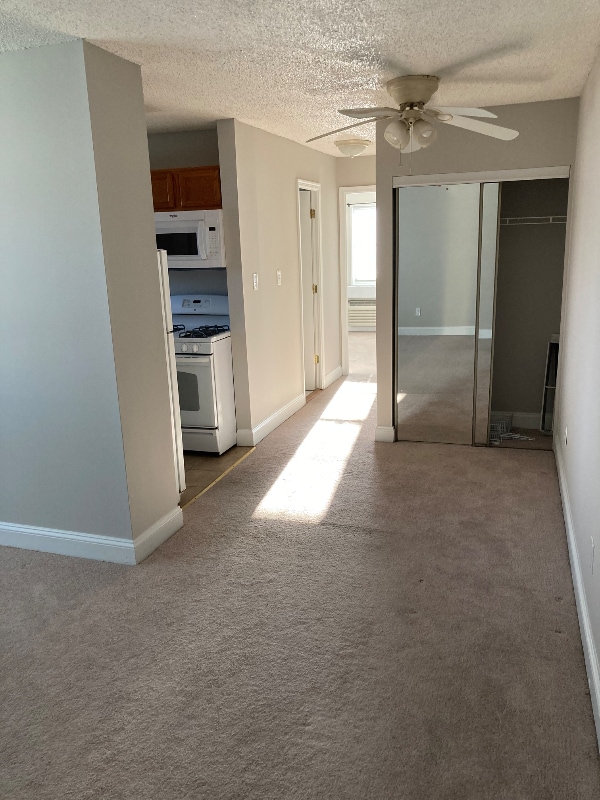 Photo - 2305 Farrington Ave