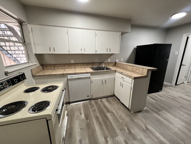 Photo - Kentwood Apartments Unit 1702 A