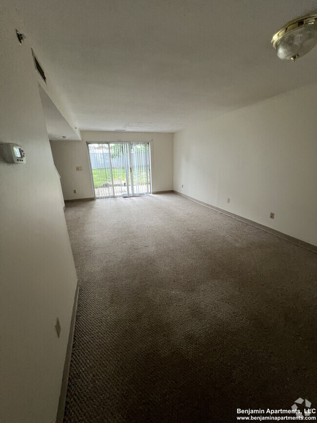Building Photo - 140 North Beacon St Unit 2B Rental