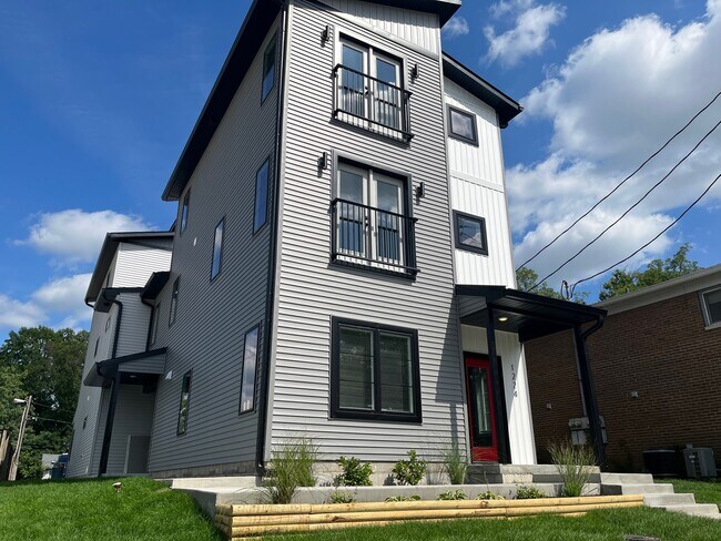 Photo - 1224 N Madison St