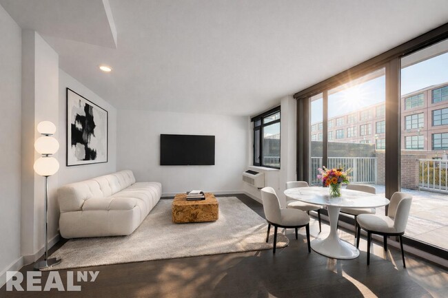 Photo - 181 Front St Unidad 7E