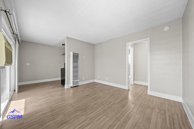 Willow Glen Apartments