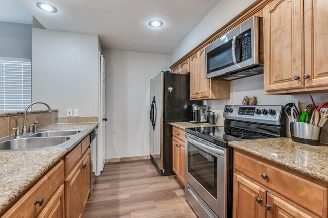 Photo - 552 Josephine St