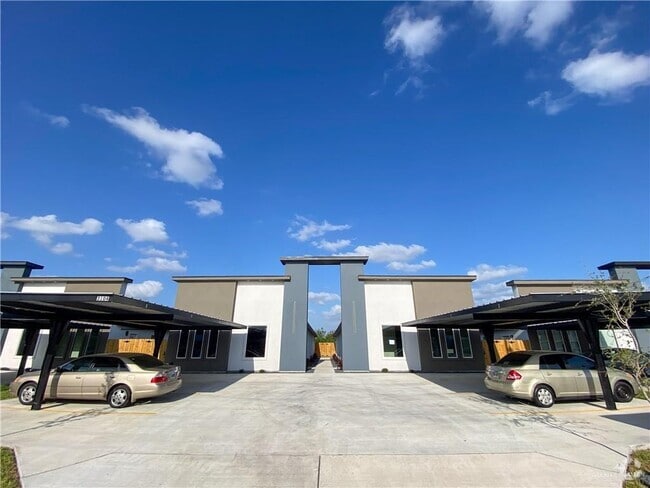 Building Photo - 3104 S Links Dr Unit 3 Rental