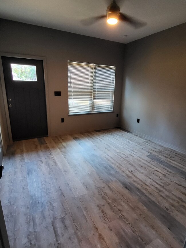 Photo - 1806 N 7th Ave