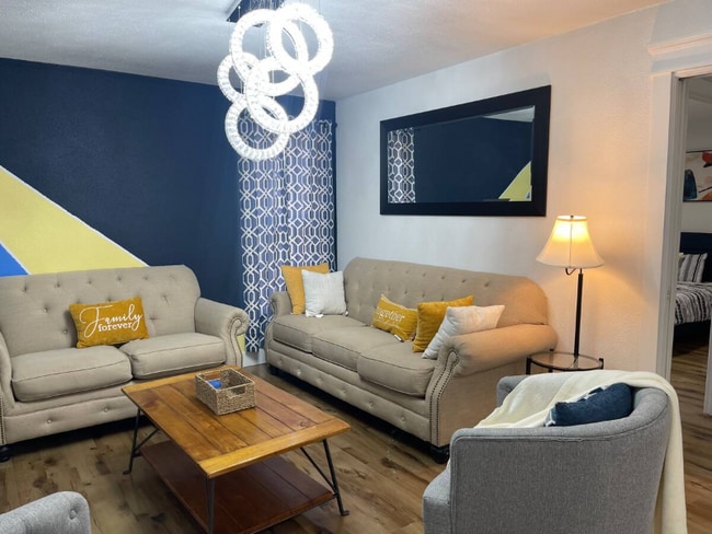 Photo - 3723 Stafford St