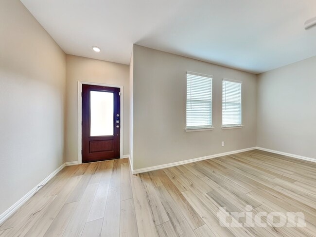Photo - 2106 Silver Charm Ln