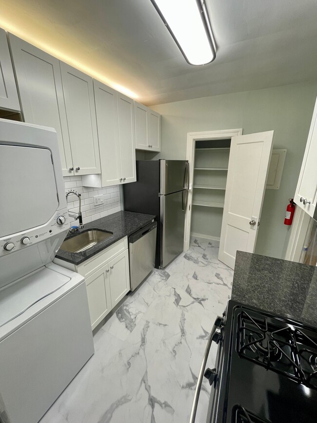 Photo - 515 N Arthur Ashe Blvd Unit 8