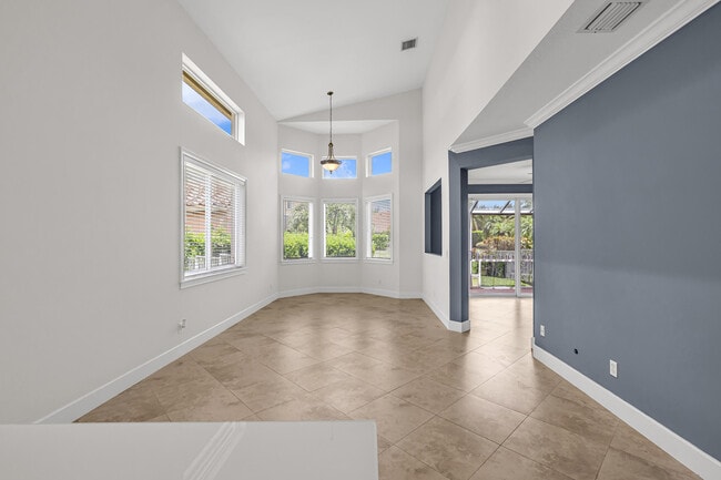 12571 NW 57th Ct