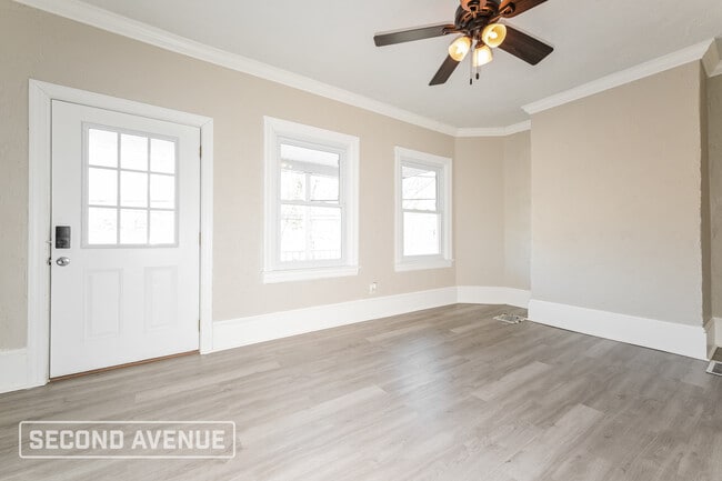 Photo - 8012 Elkhart St